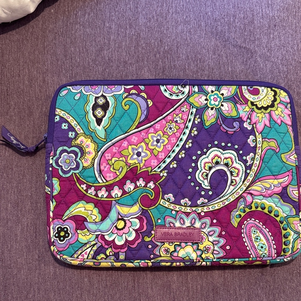 Vera Bradley Vibrant Paisley Sleeve